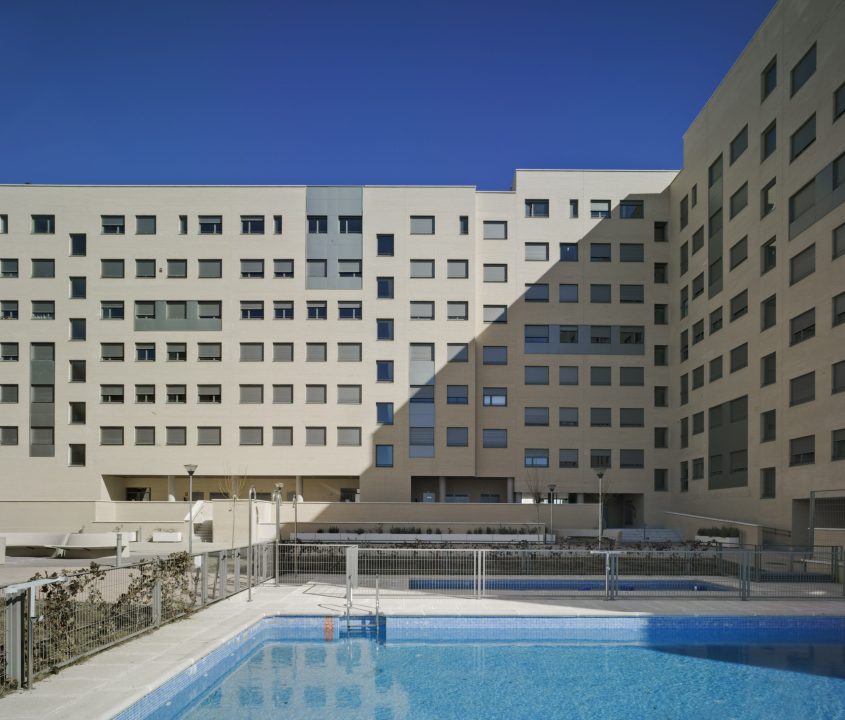 Edificio de vivienda de protección oficial en Rivas.